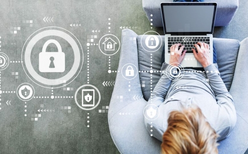 10 crucial Cybersecurity practices for remote workers and business travelers